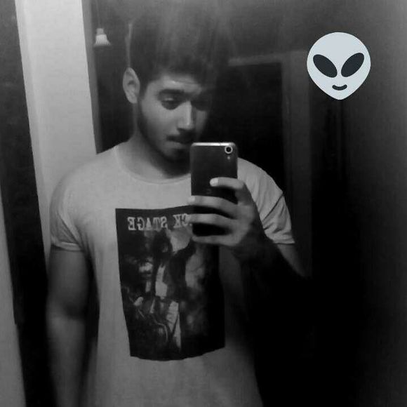 Meet your Posher, Niket - Picture 1 of 1